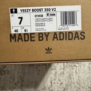 Adidas Yeezy Boost 350 V2 - Light